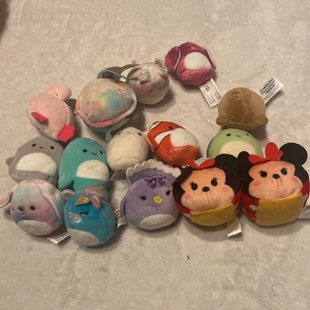 LOT OF 12 SQUISHVILLE SQUISHMALLOWS 1 Mini SQUISHMALLOW & 2 DISNEY TSUM TSUMS - Picture 10 of 10
